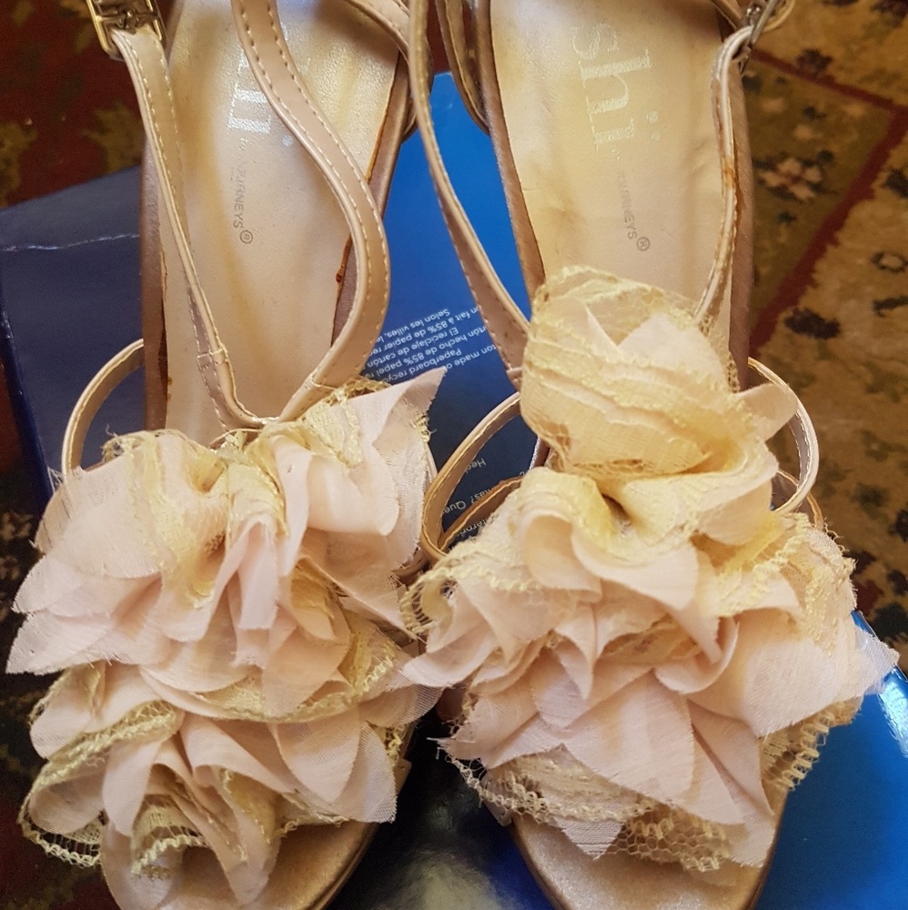 Ultra high heels